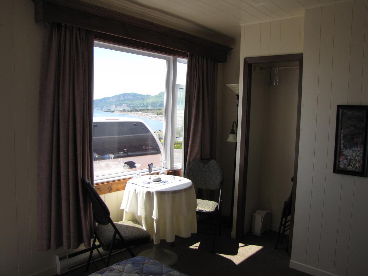 Motel Du Haut Phare Cap-des-Rosiers Rom bilde